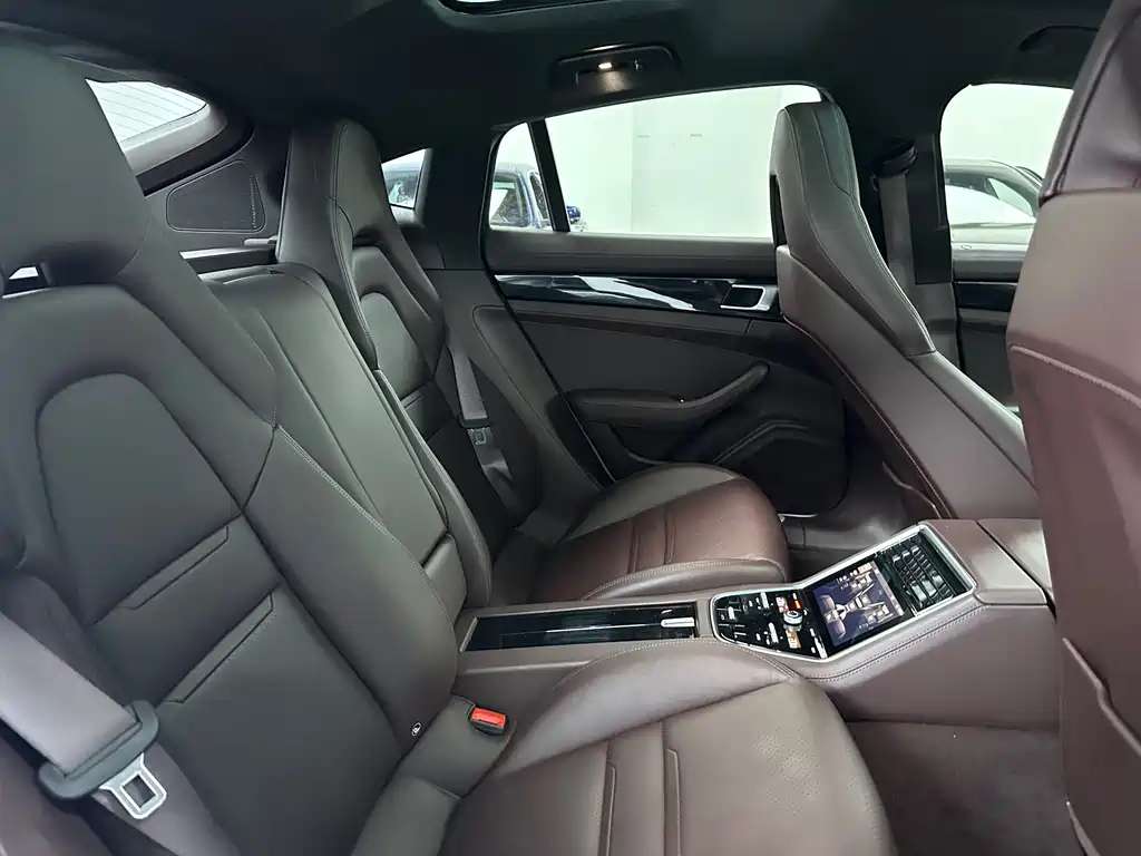 Porsche Panamera — миниатюра 18