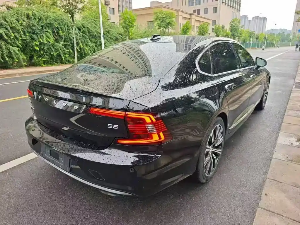 Volvo S90 — миниатюра 9