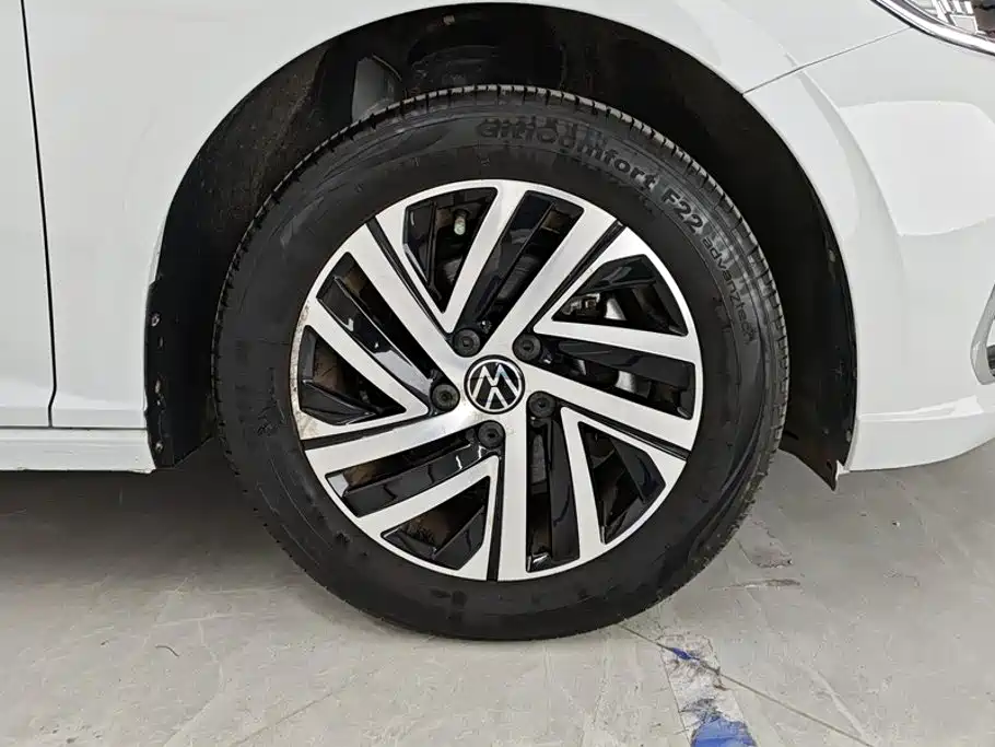 Volkswagen Lavida — миниатюра 6