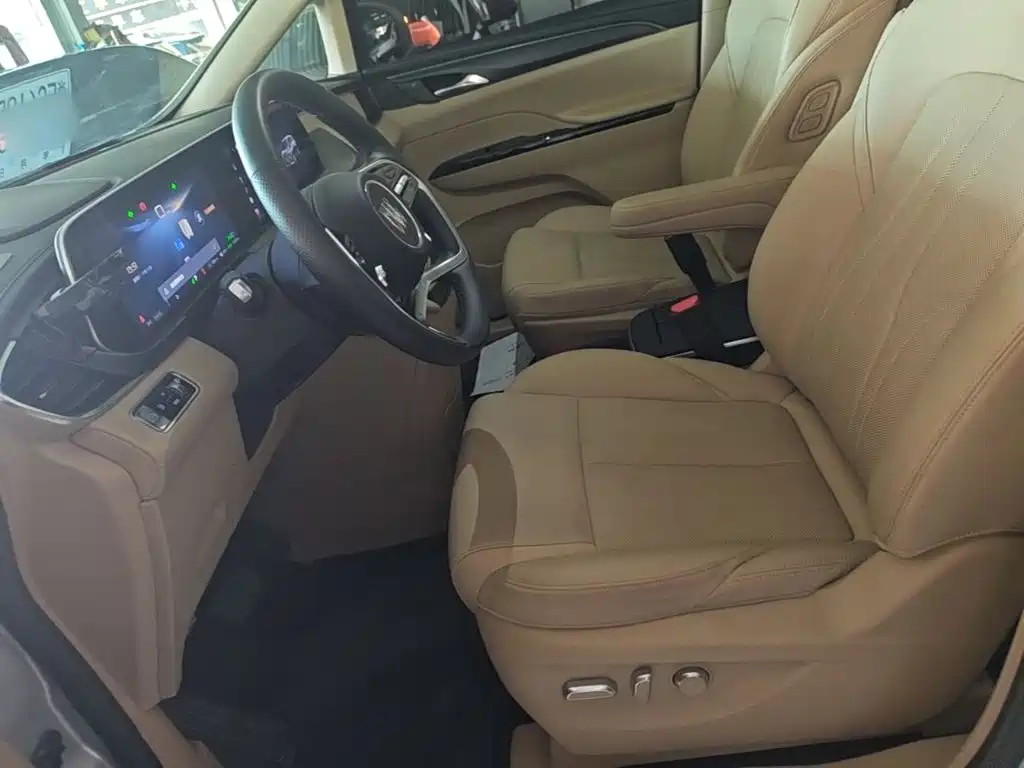 Buick GL8 Hybrid — миниатюра 15