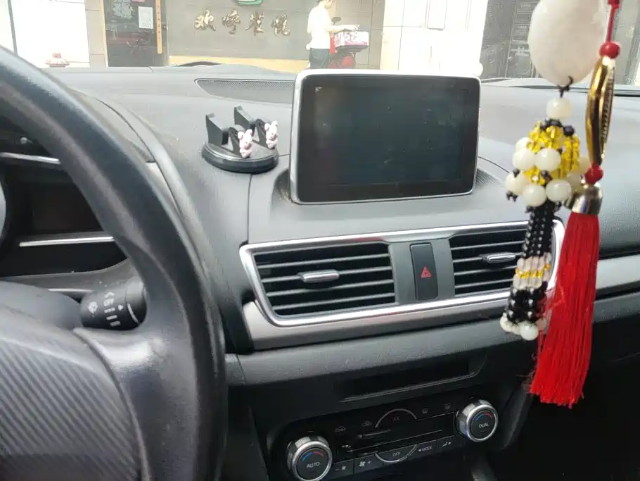 Mazda 3 Axela — миниатюра 13