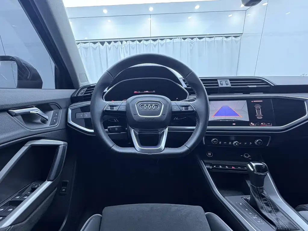 Audi Q3 — миниатюра 12