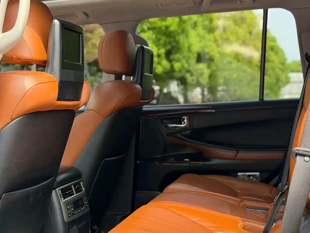 Lexus LX — миниатюра 5