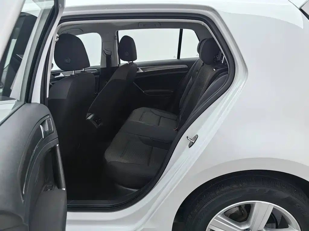 Volkswagen Golf — миниатюра 15