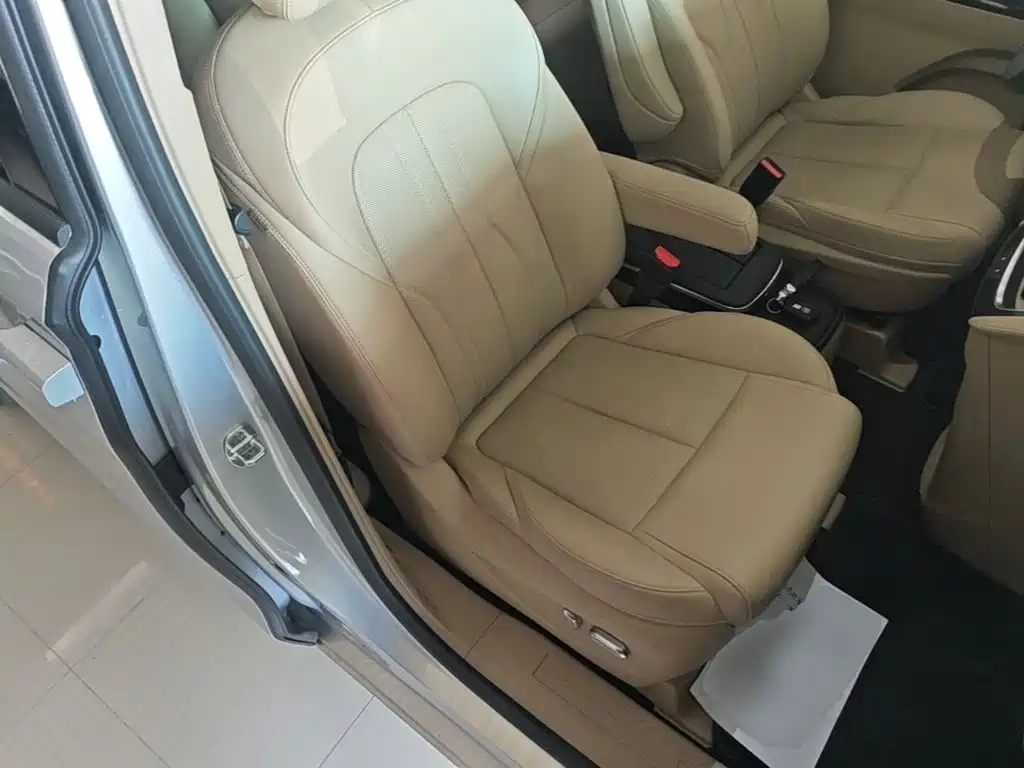 Buick GL8 Hybrid — миниатюра 25