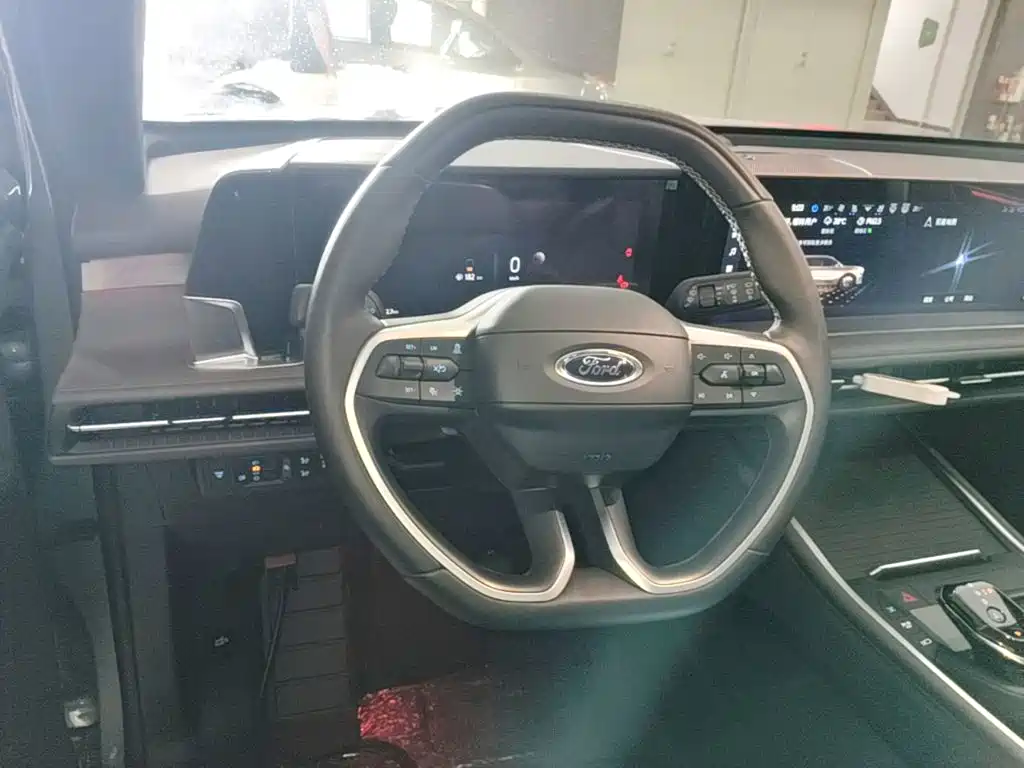 Ford Edge — миниатюра 11