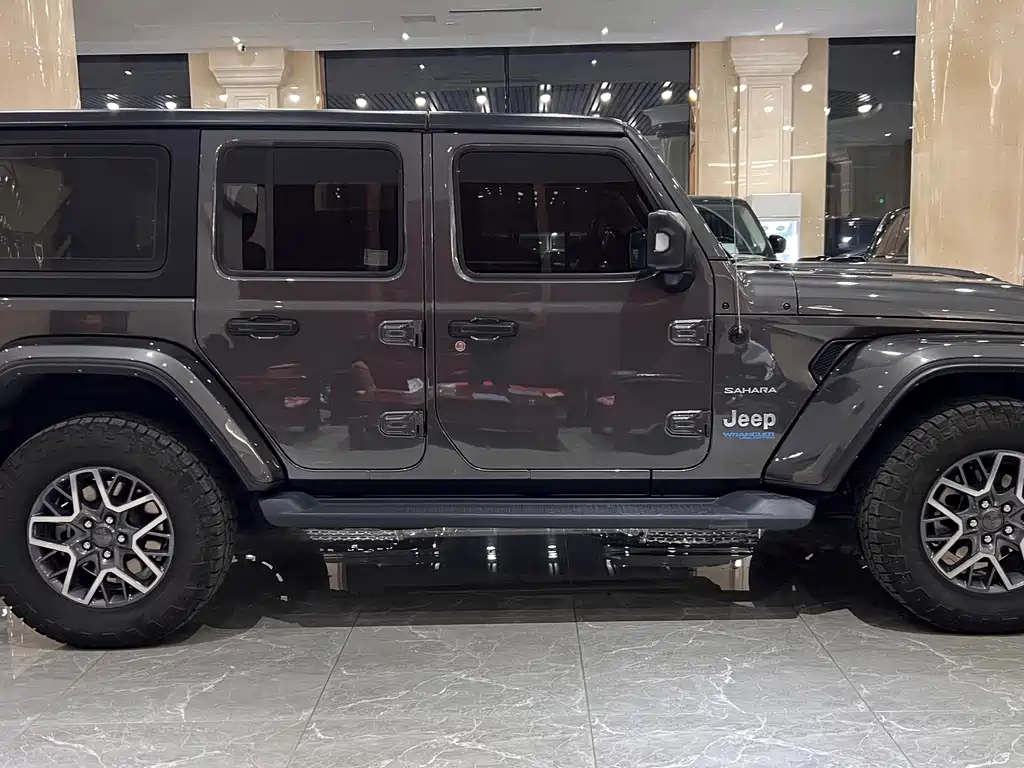 Jeep Wrangler PHEV — миниатюра 8