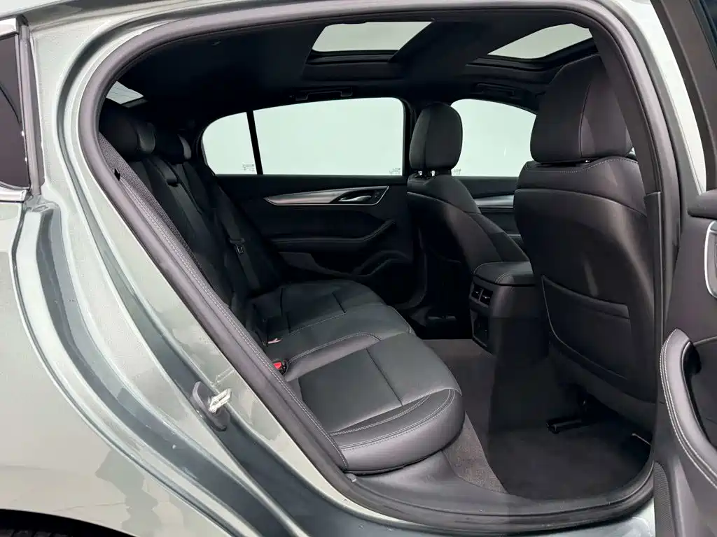 Cadillac CT5 — миниатюра 25