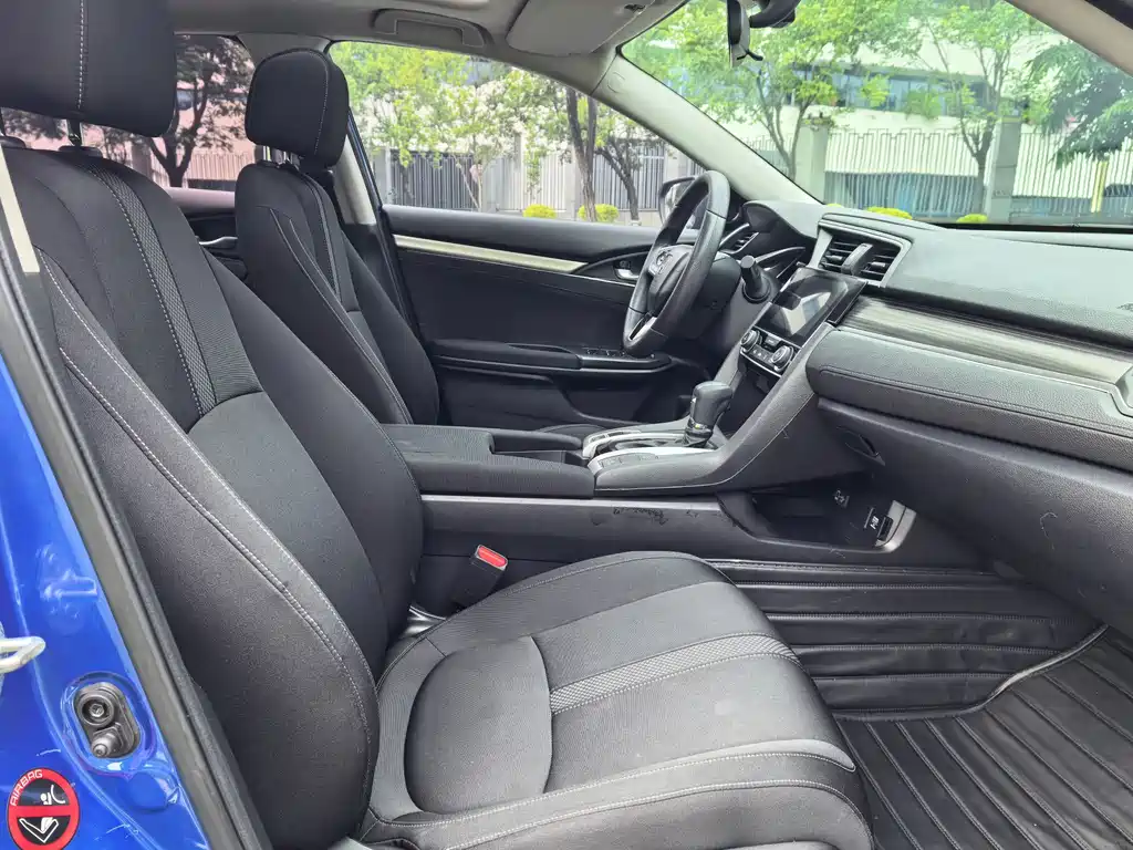 Honda Civic — миниатюра 12