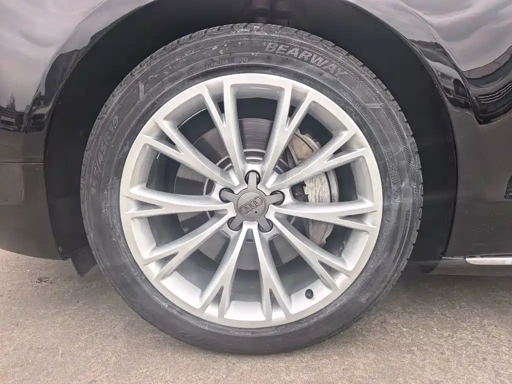 Audi A8 — миниатюра 10