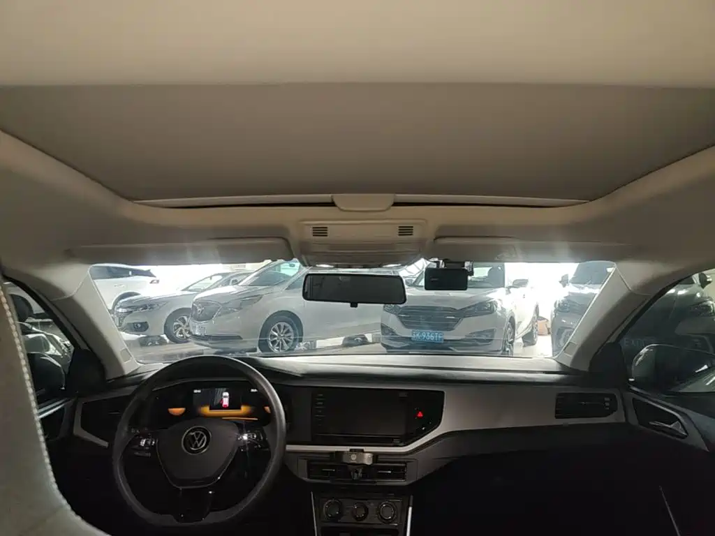 Volkswagen Polo — миниатюра 18