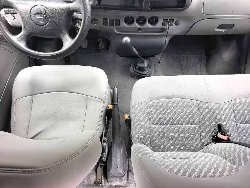 Ford Transit Classic — миниатюра 16