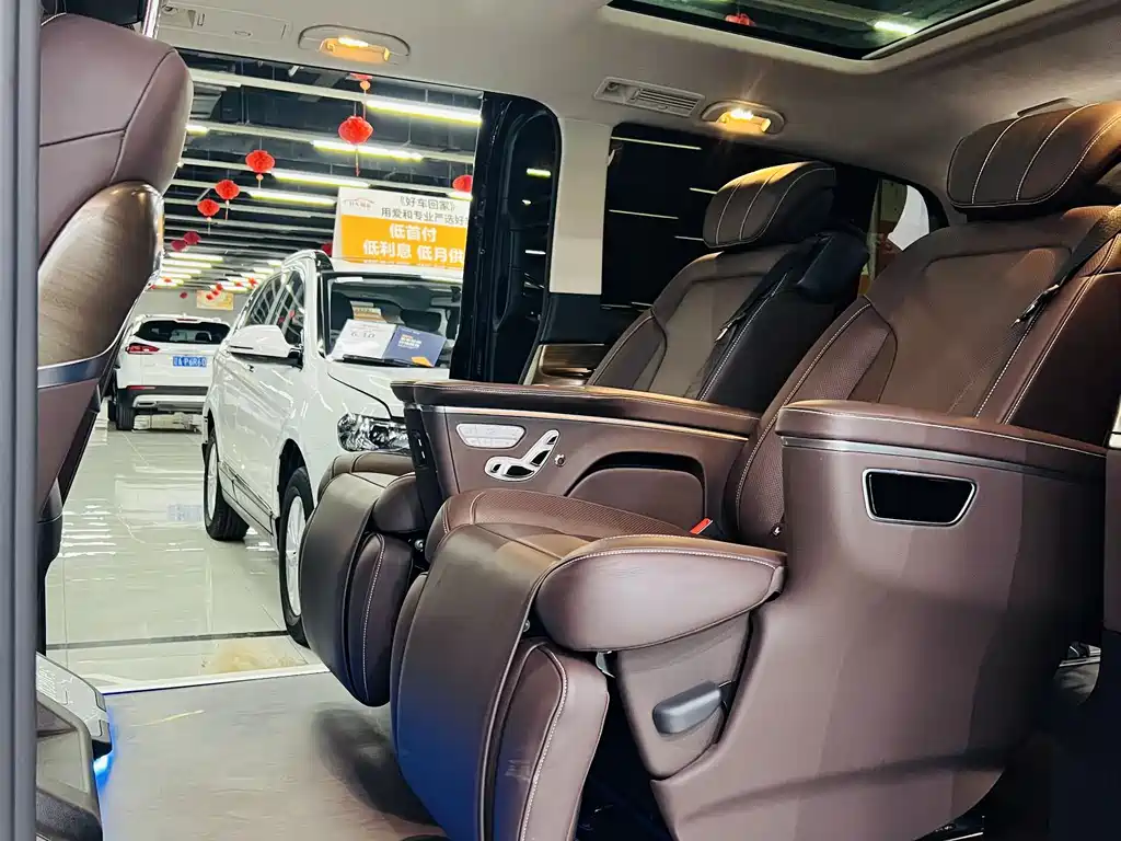 MERCEDES-BENZ V CLASS