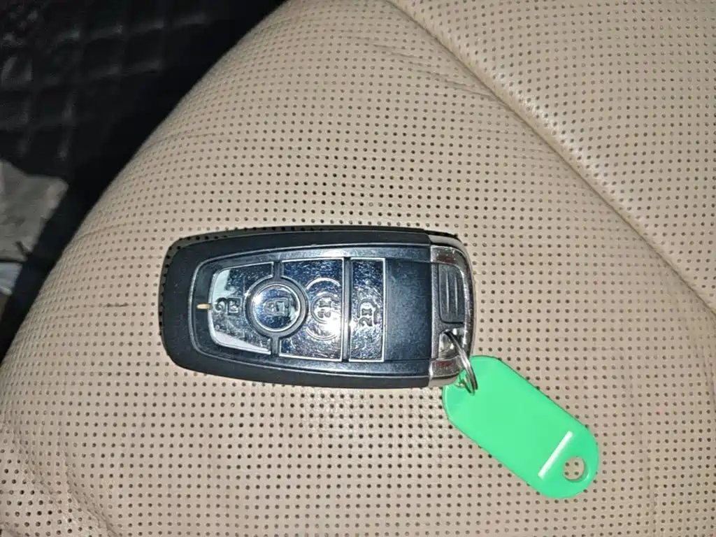 Lincoln Aviator (Import) — миниатюра 9
