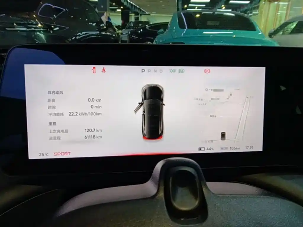 XPeng P7 — миниатюра 12