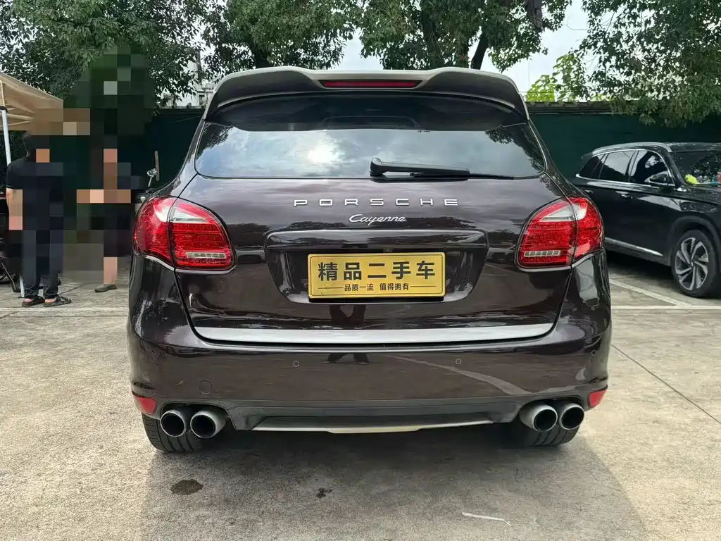 Porsche Cayenne — миниатюра 6