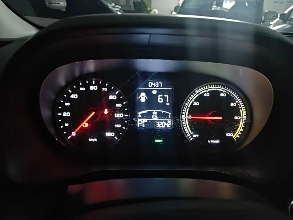 Roewe Clever — миниатюра 12