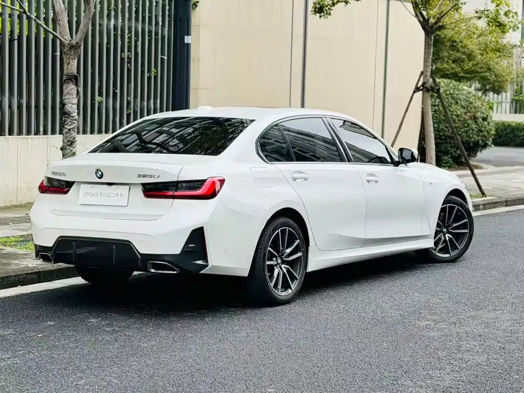 BMW 3 Series — миниатюра 3