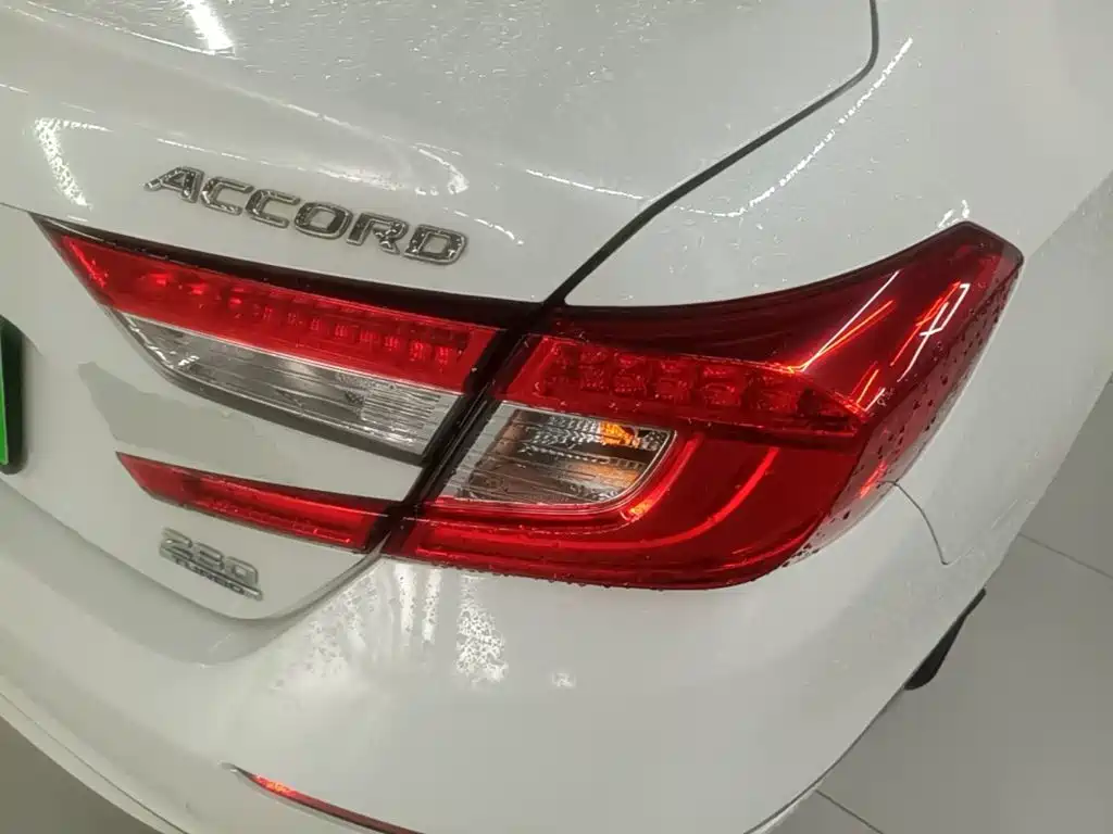 Honda Accord — миниатюра 8