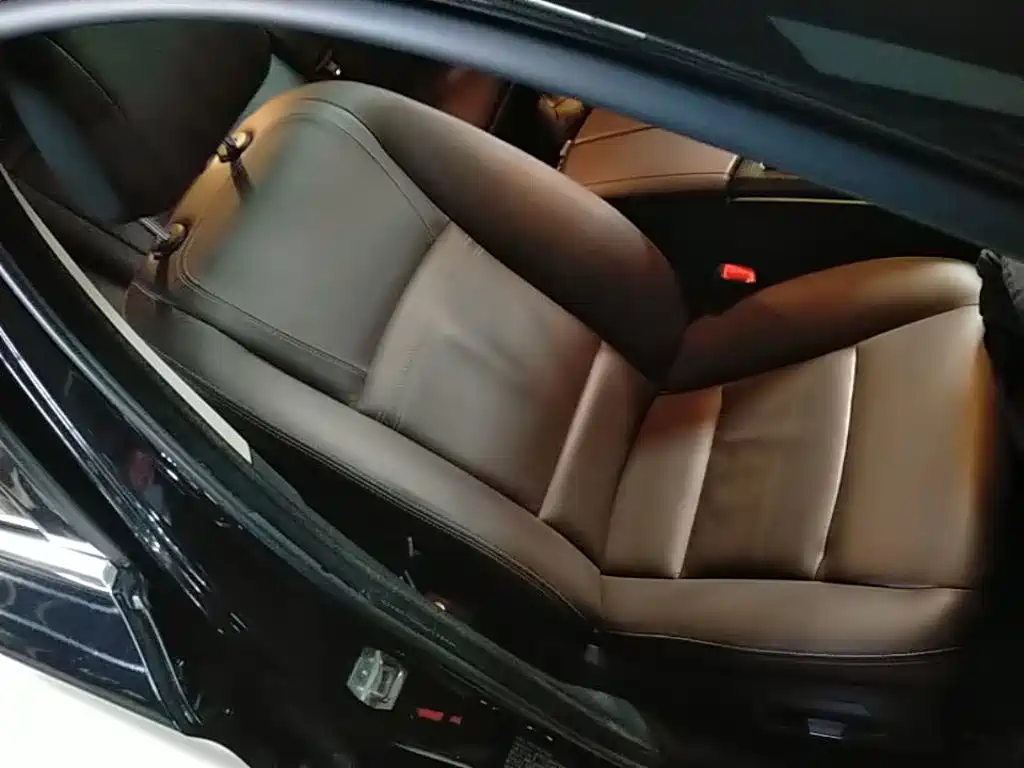 BMW 5 Series — миниатюра 25