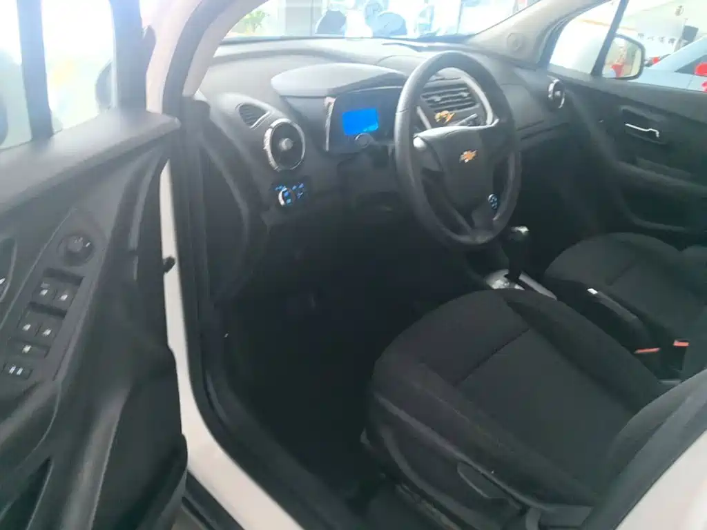 Chevrolet Trax — миниатюра 16
