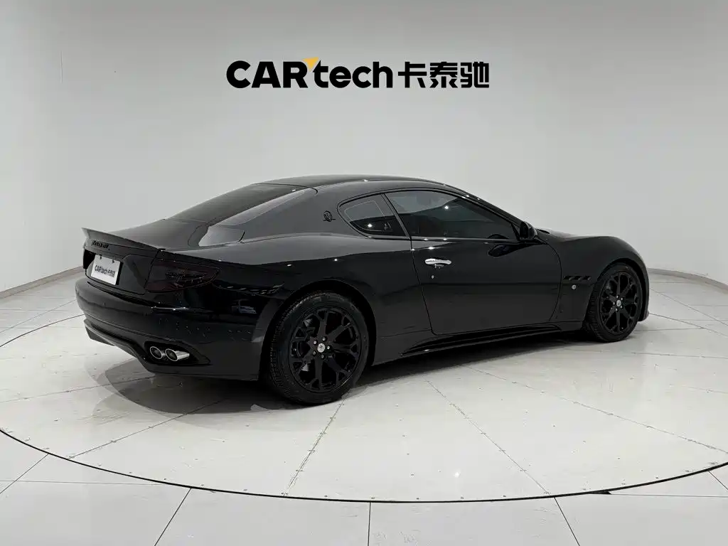 Maserati GranTurismo — миниатюра 5