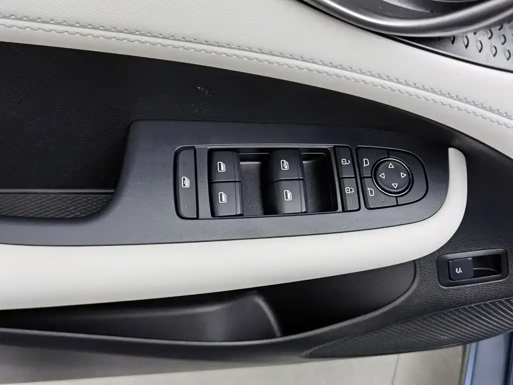 BYD Seal 05 DM-i — миниатюра 9