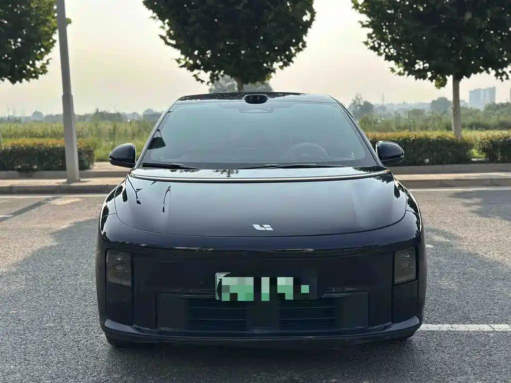 Li Auto Идеальный i6 — миниатюра 3