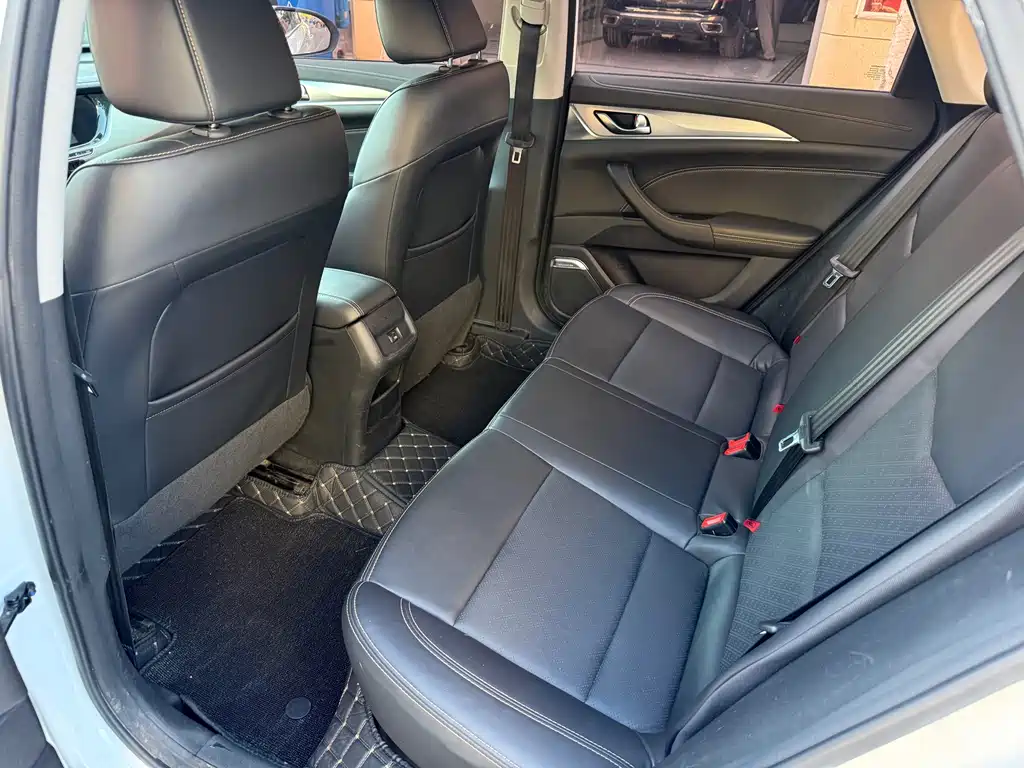 Changan Eado — миниатюра 5