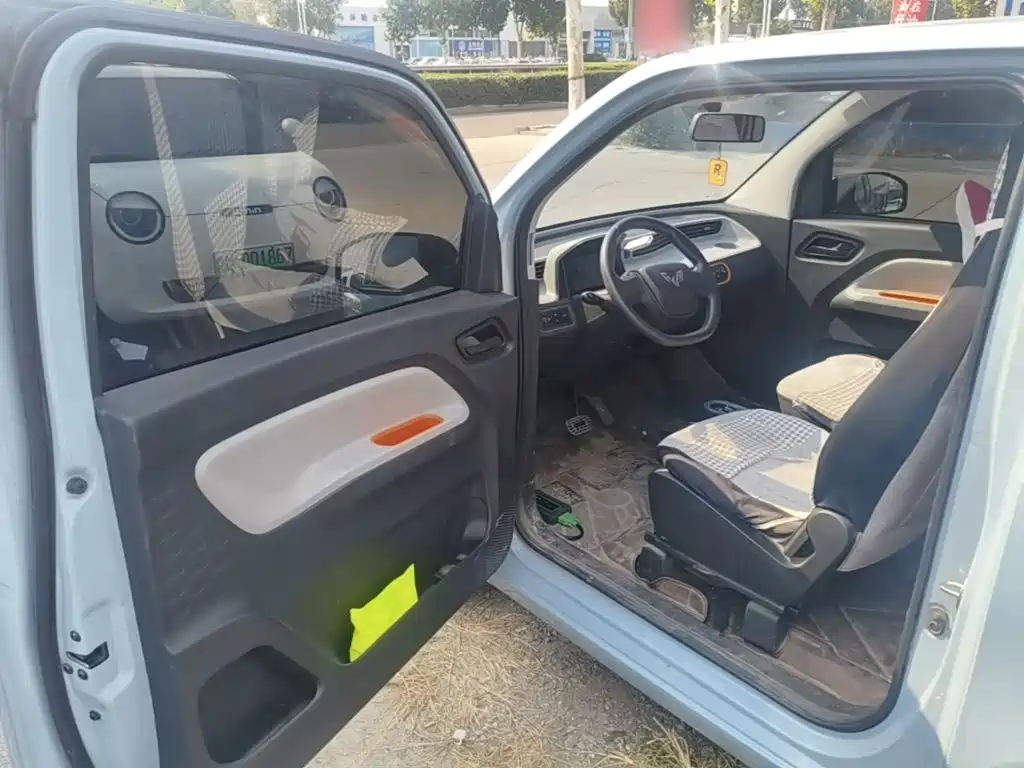 Wuling MINIEV — миниатюра 16