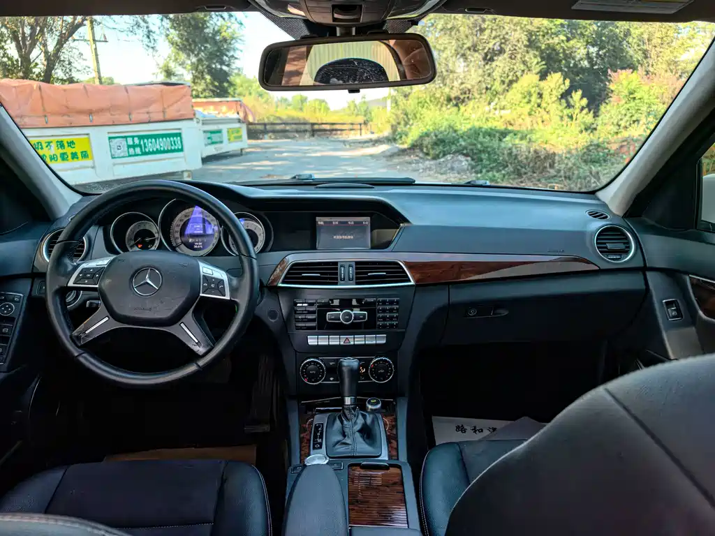 Mercedes-Benz C-Class — миниатюра 10