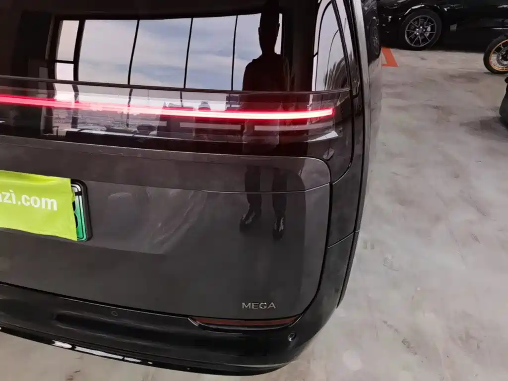 Li Auto Li MEGA — миниатюра 8