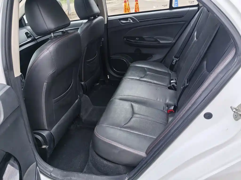 BYD e5 — миниатюра 15