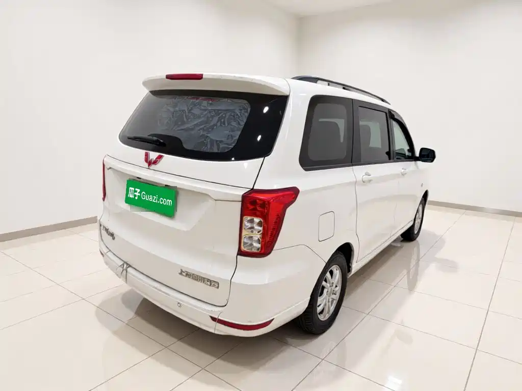 Wuling Hongguang — миниатюра 4