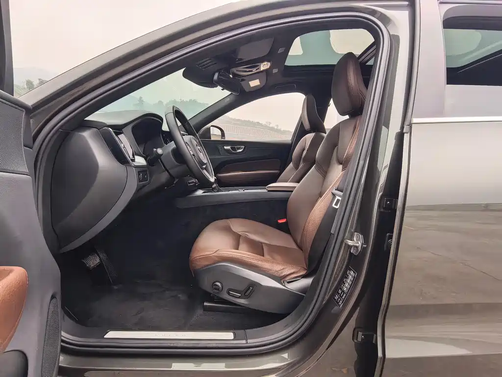 Volvo XC60 — миниатюра 19