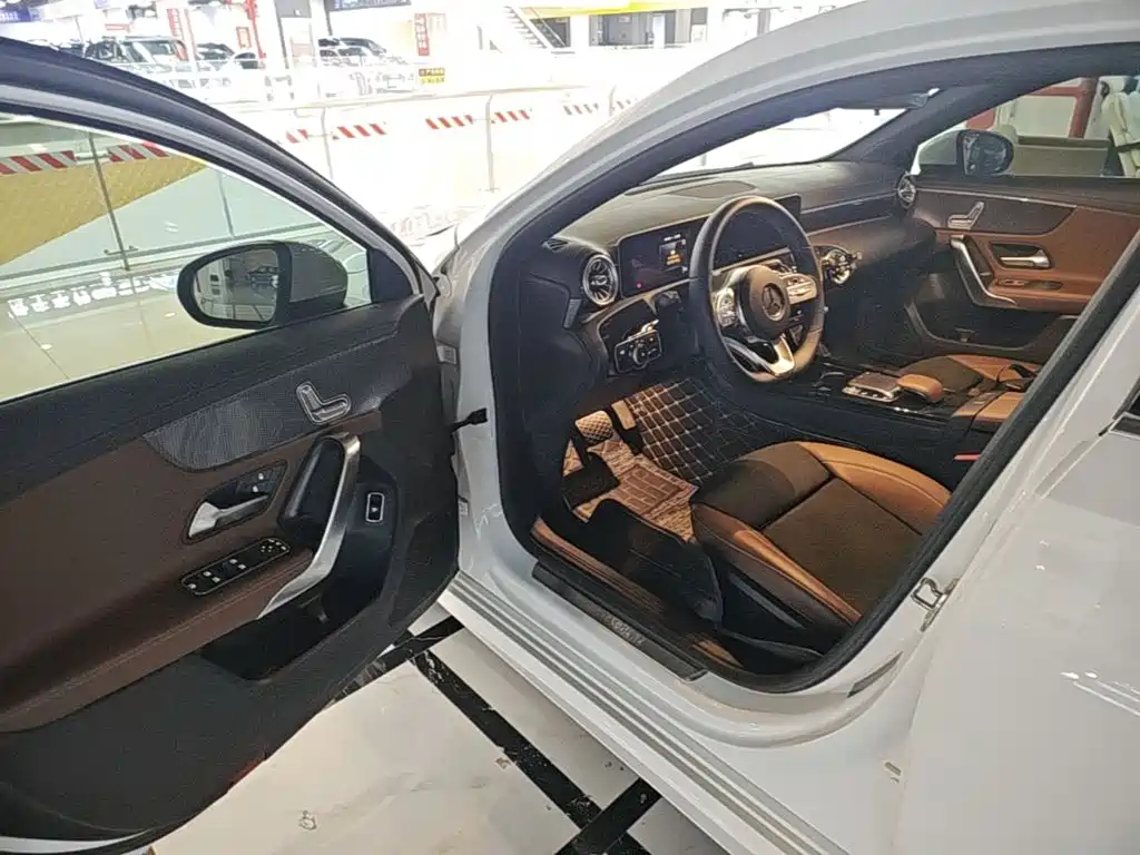 Mercedes-Benz A-Class — миниатюра 16
