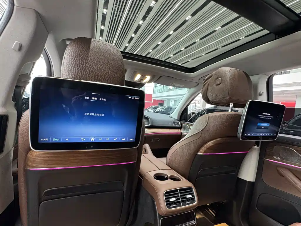 Mercedes-Benz GLS — миниатюра 8