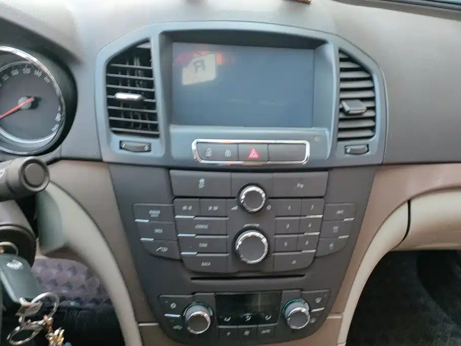 Buick Regal — миниатюра 12
