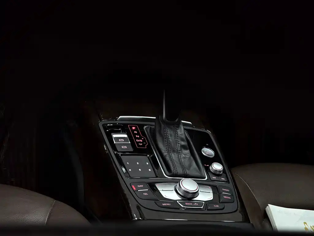 Audi A6L — миниатюра 16