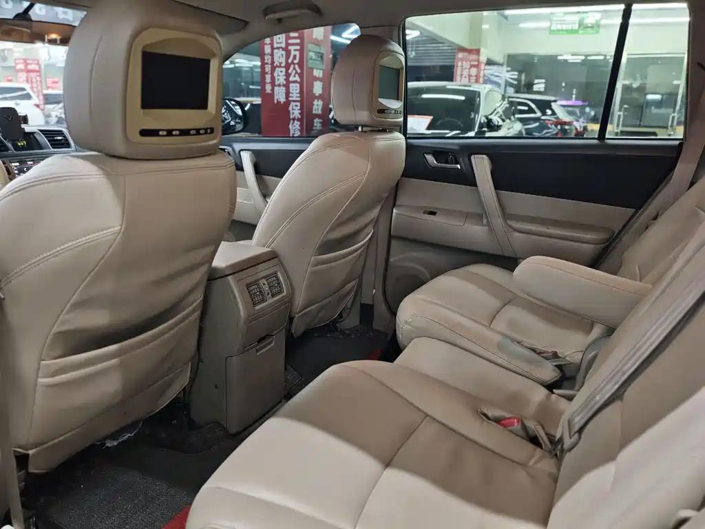 Toyota Highlander — миниатюра 9
