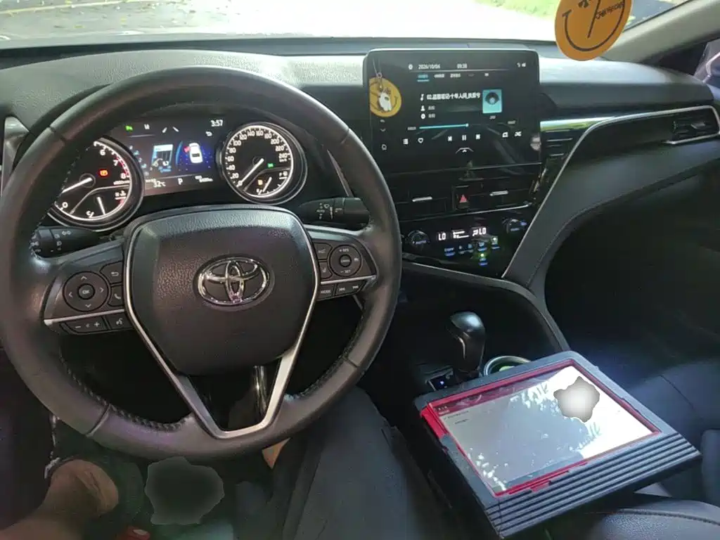 Toyota Camry — миниатюра 10