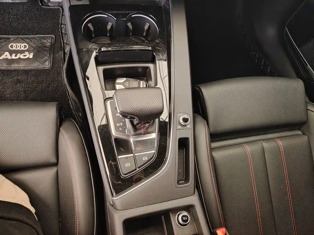 Audi A4L — миниатюра 13