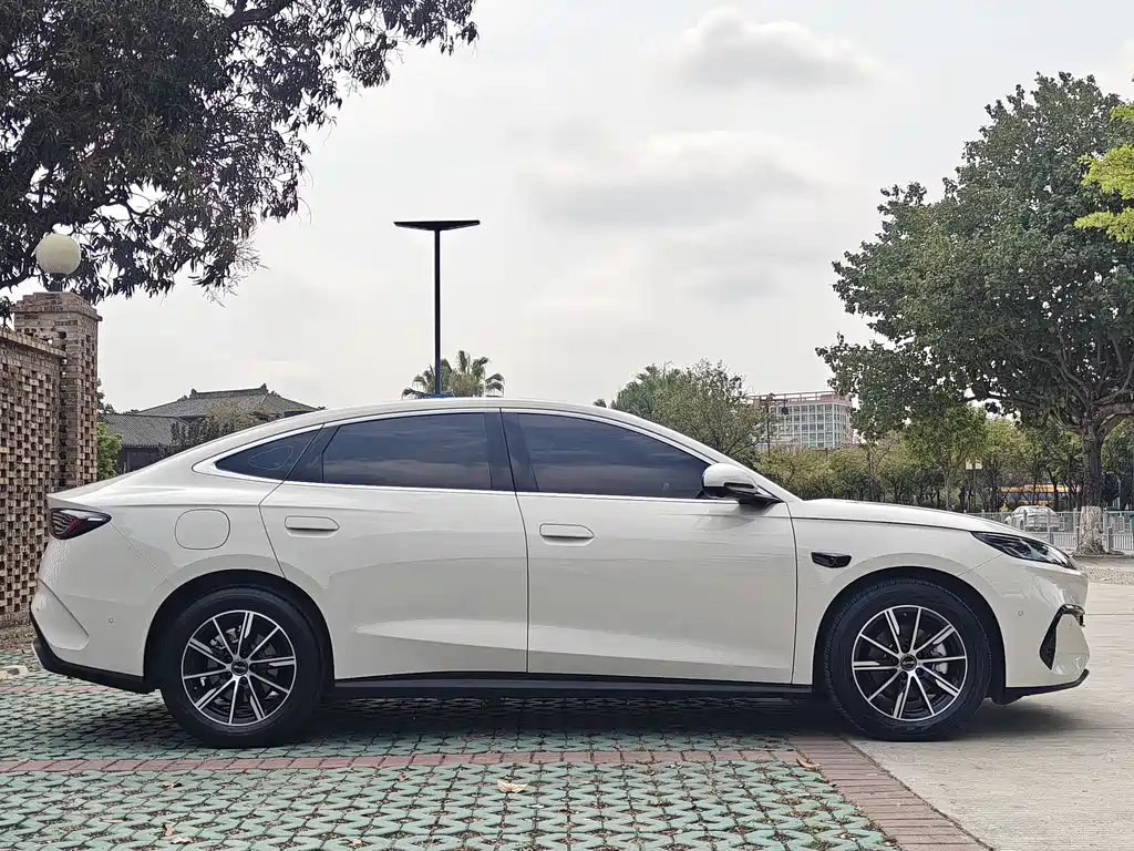 BYD SEAL 06 NEW ENERGY