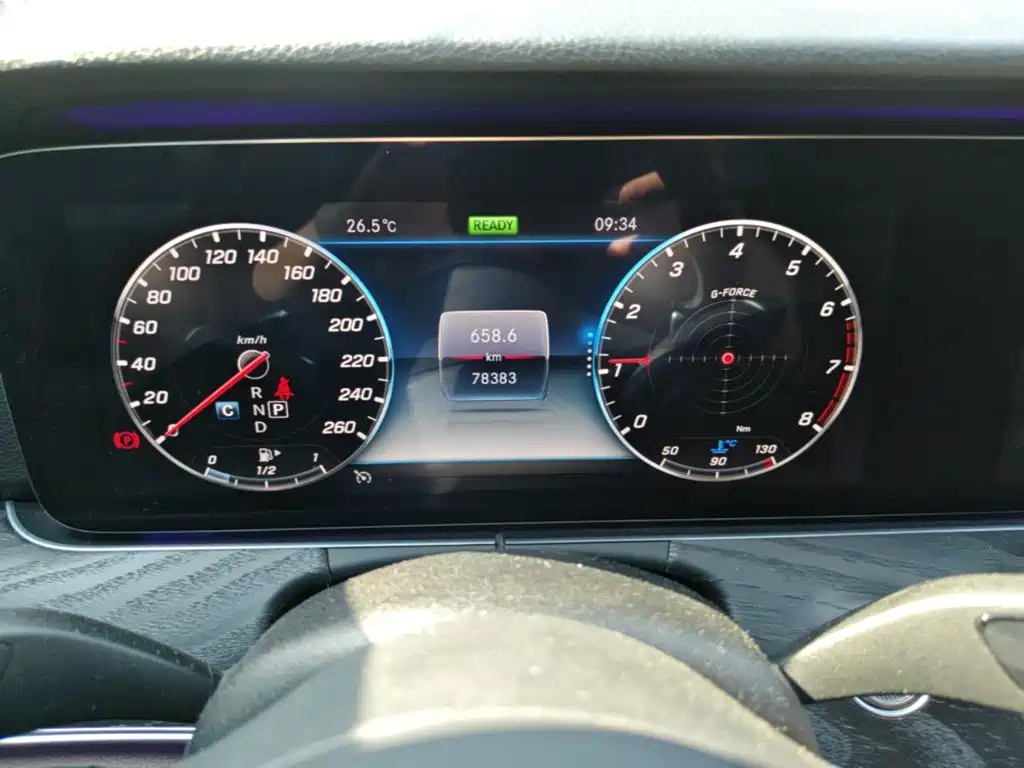 Mercedes-Benz E-Class (Import) — миниатюра 12