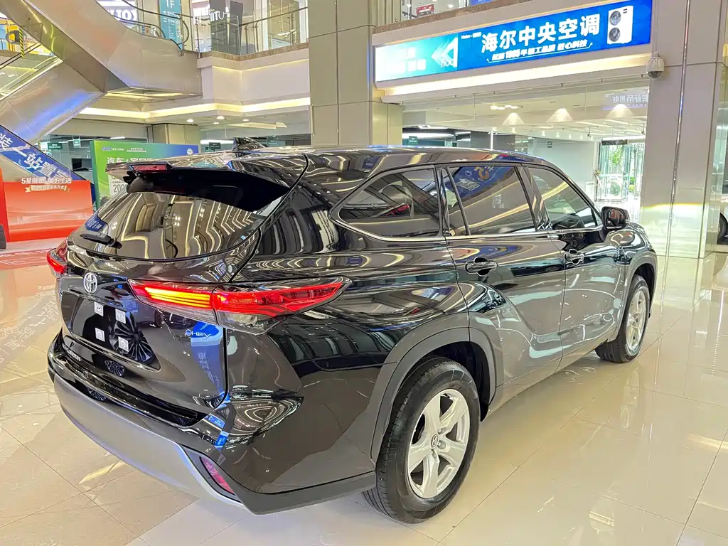 Toyota Highlander — миниатюра 10