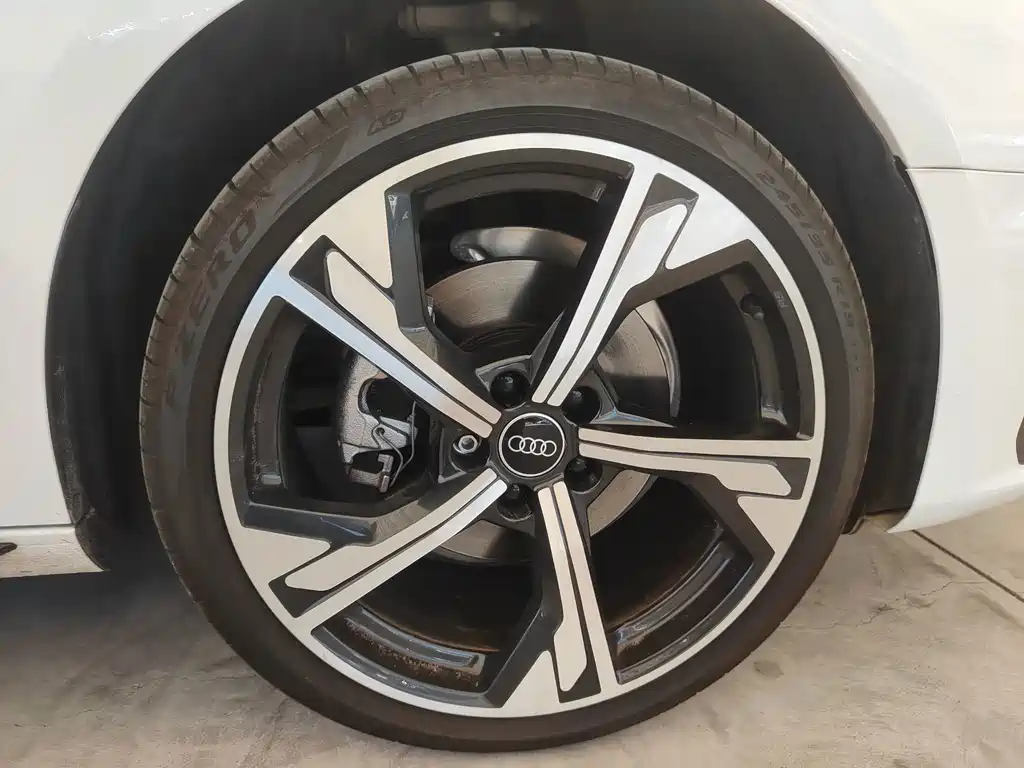 Audi A4L — миниатюра 18