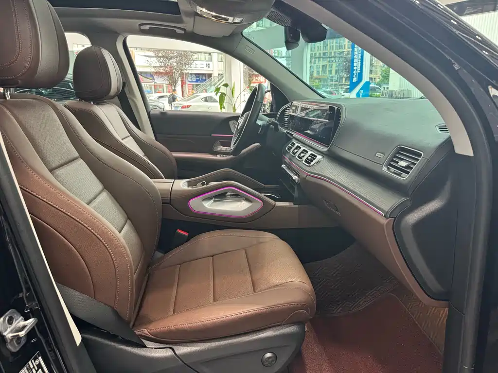 Mercedes-Benz GLE (Import) — миниатюра 18