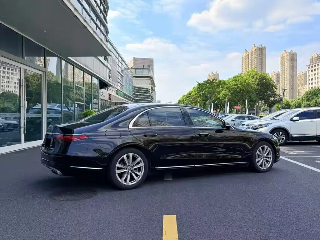 Mercedes-Benz S-Class — миниатюра 9