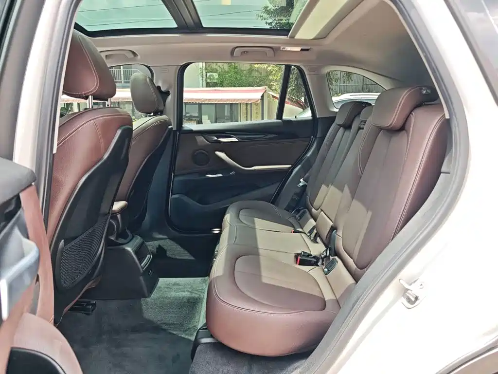 BMW X1 - фото 24
