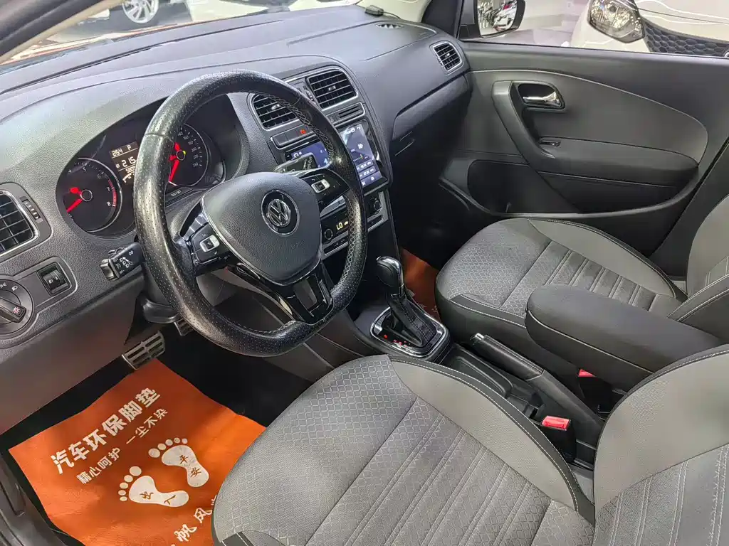 Volkswagen Polo — миниатюра 3